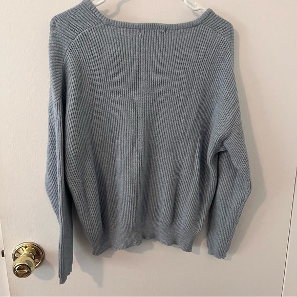 Pull&Bear Light Blue Knit Sweater V-Neck Women’s Medium - Picture 5 of 6